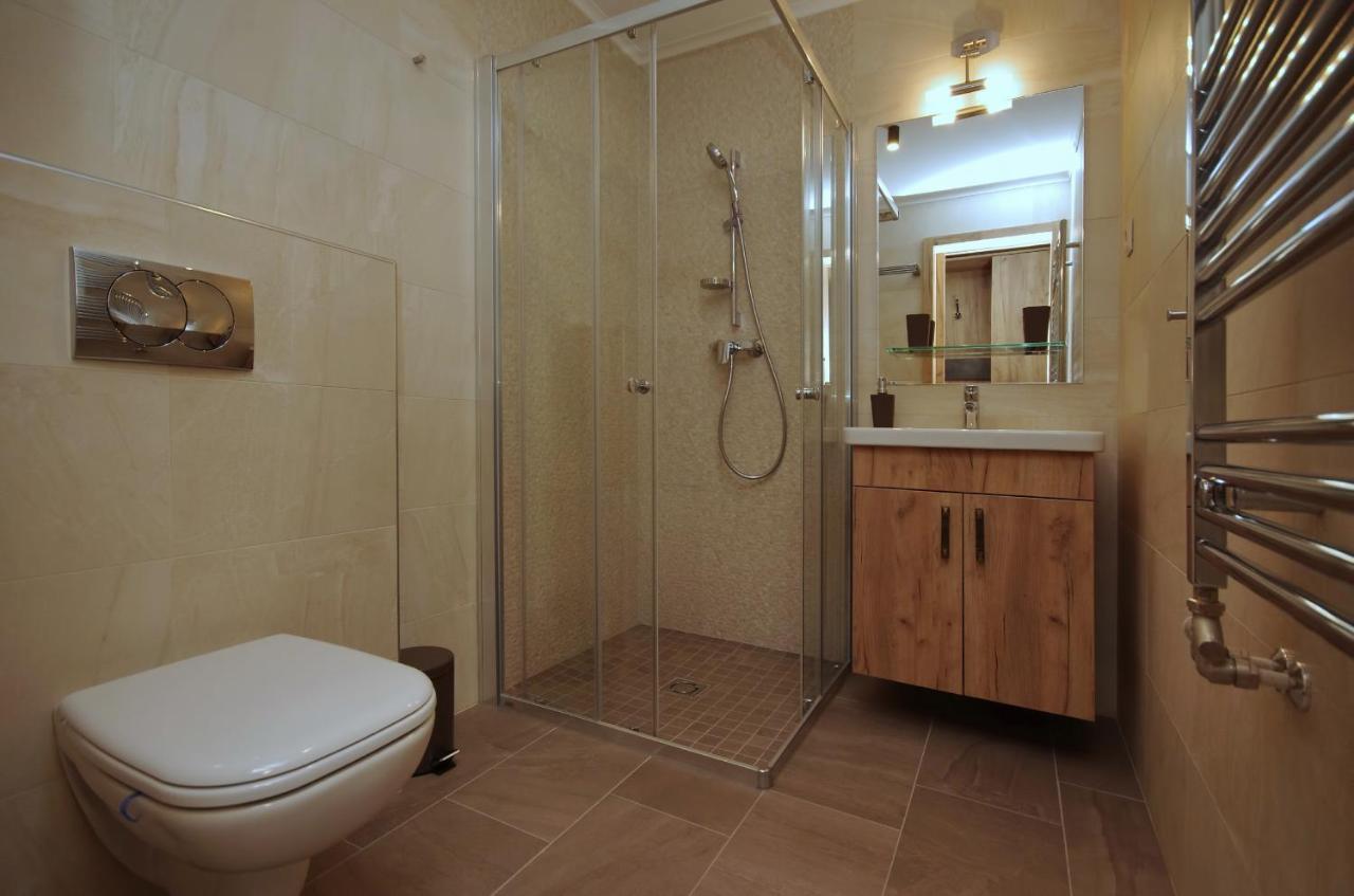 Almasy Apartmanhaz גיולה מראה חיצוני תמונה