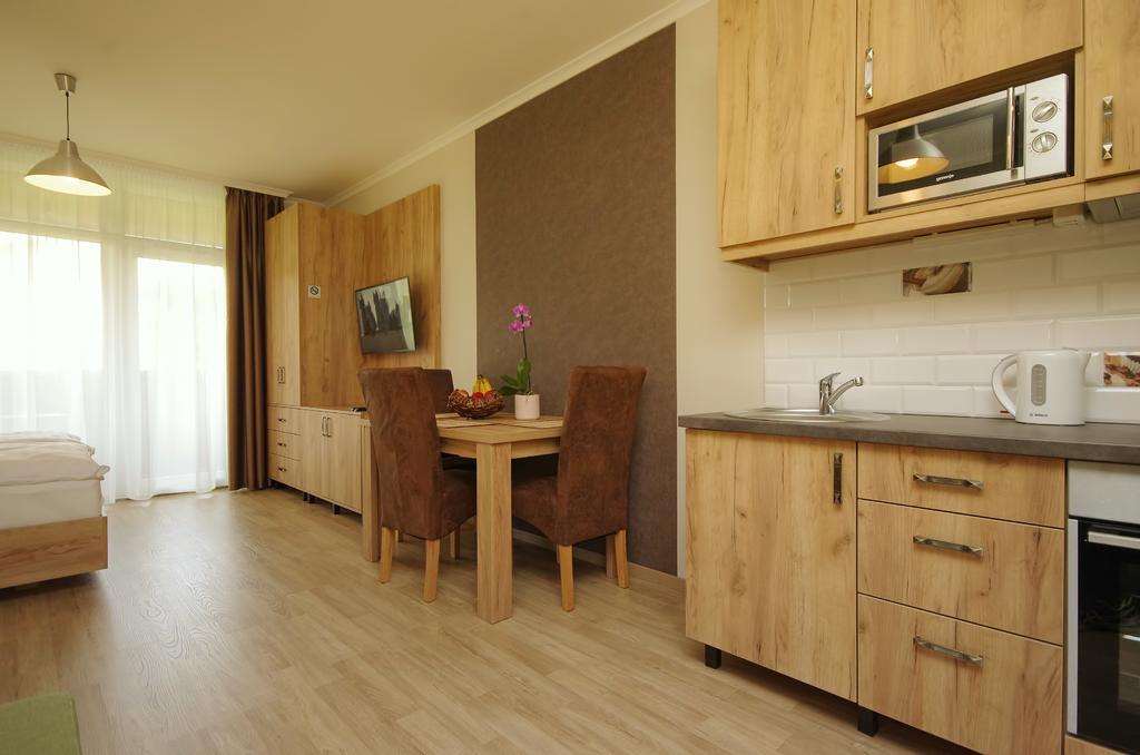 Almasy Apartmanhaz גיולה מראה חיצוני תמונה